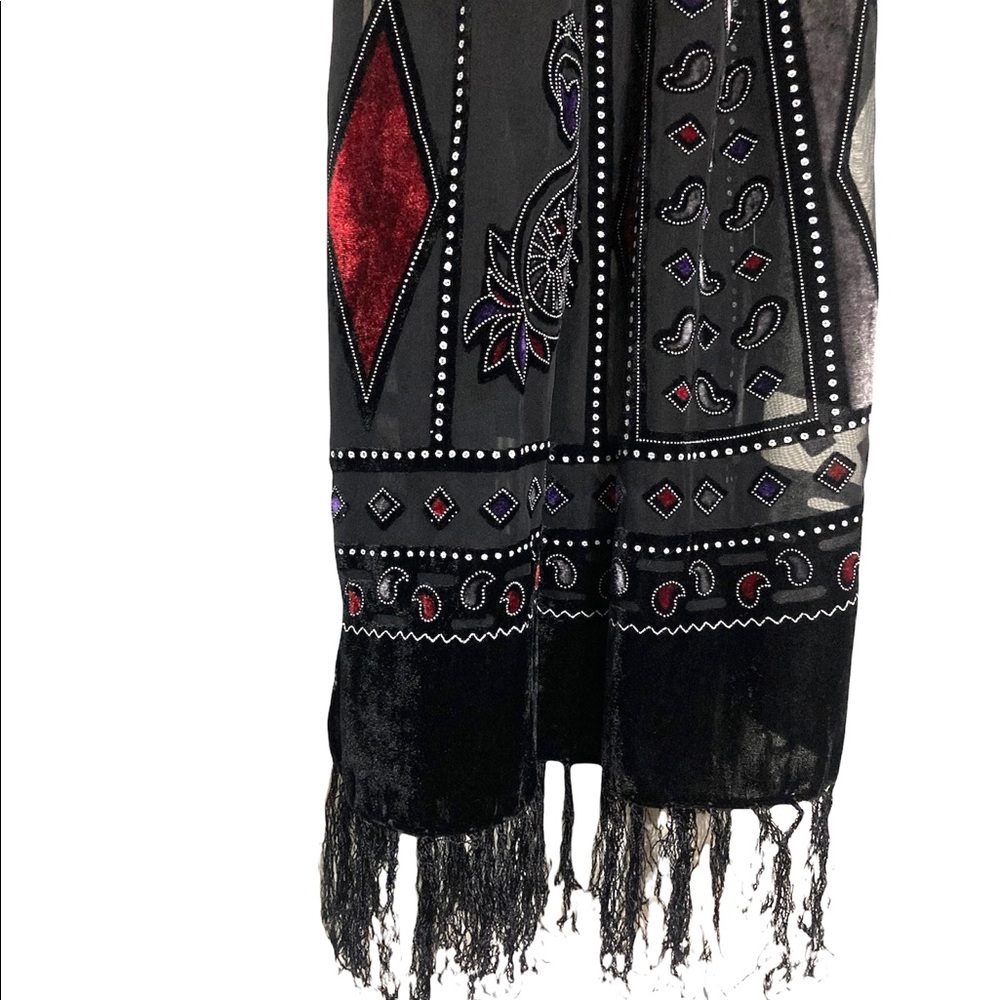 CRUSHED VELVET JELLYBEAN PATTERN BLACK & DEEP RED SCARF•